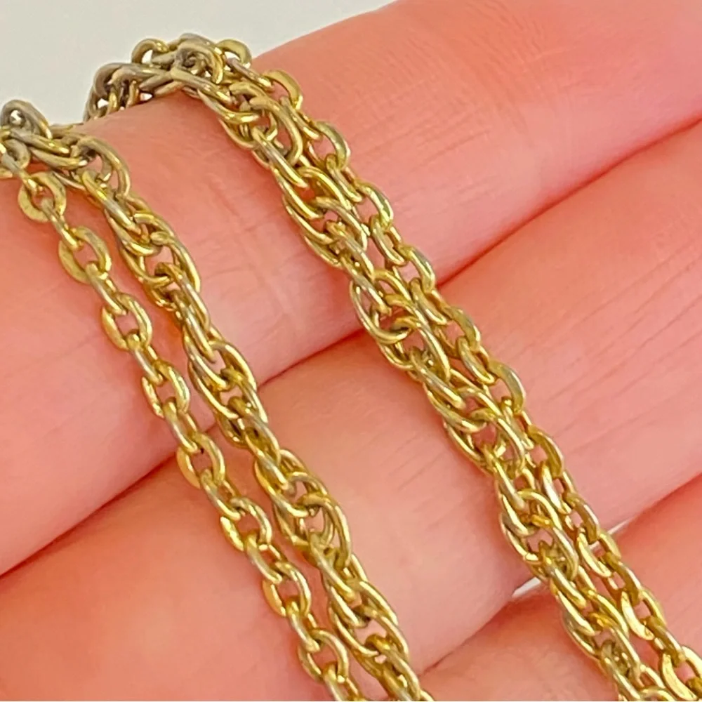 Vintage Oval Locket Pendant Necklace Gold Tone Double Chain Sweetheart Photos